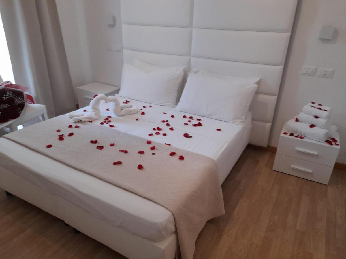 Hotel Calypso Remix Paestum Eksteriør billede